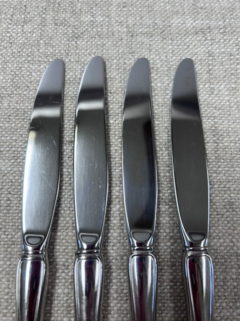 Lot of 4 Reed & Barton Regency Dinner Knives 18/8 Stainless Flatware